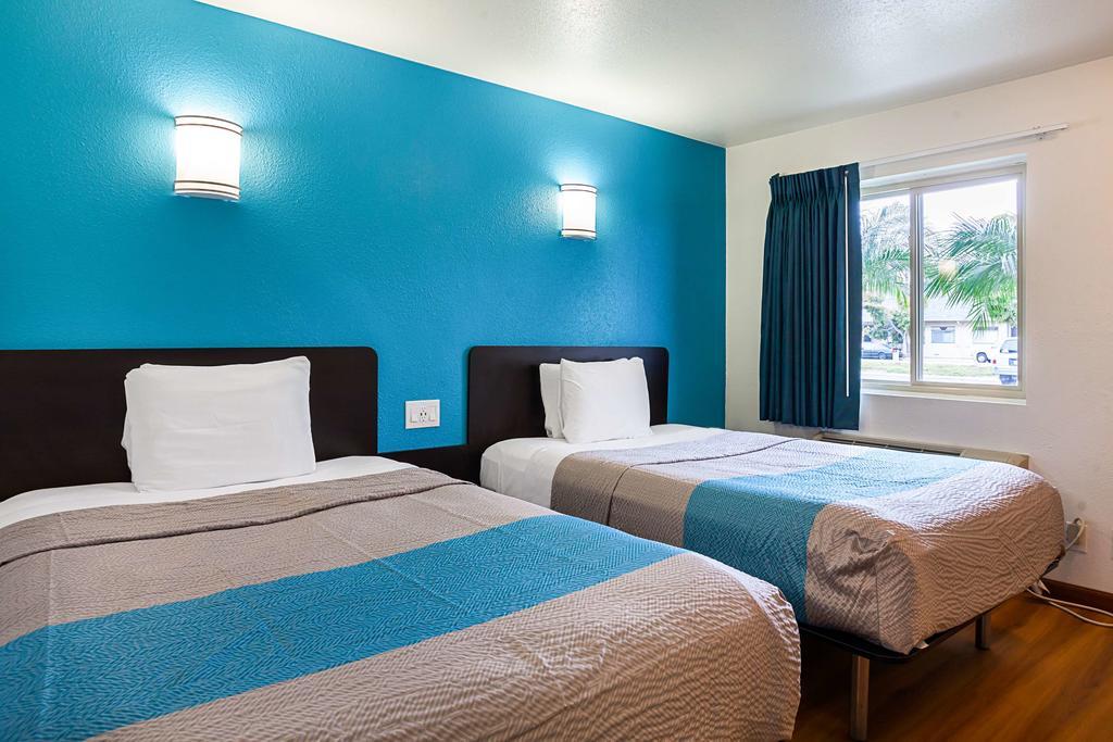Motel 6-Ventura, Ca - Downtown Eksteriør bilde